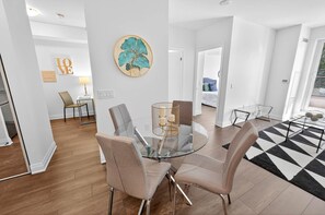 Luxury Apartment, 1 Bedroom, City View | Dining room