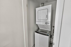 Appartement Luxe, 1 chambre, vue ville | Blanchisserie