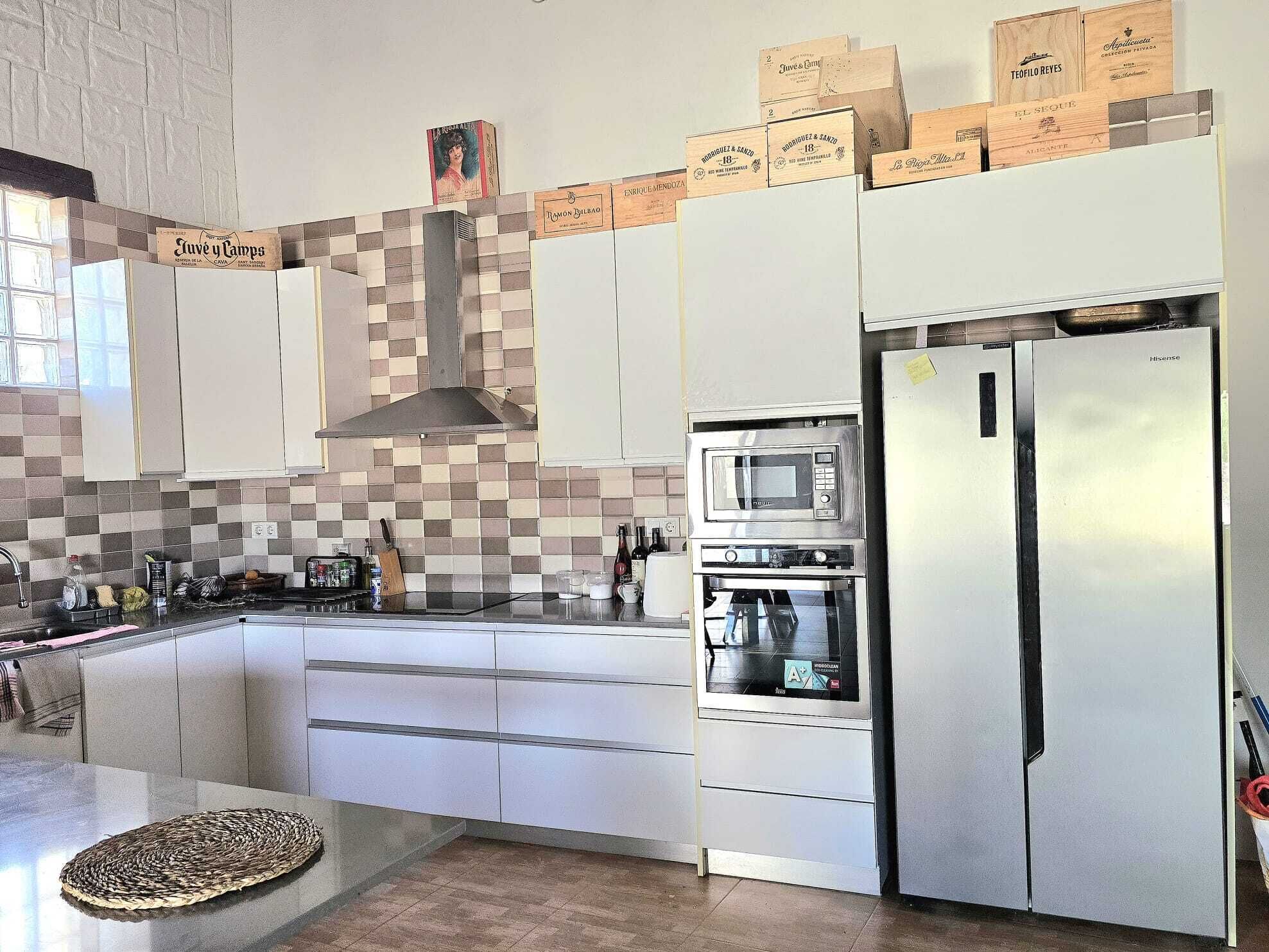 Een magnetron, een oven, een kookplaat