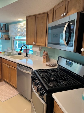 Microwave, stovetop, dishwasher