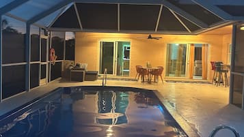 Piscine extérieure, piscine chauffée