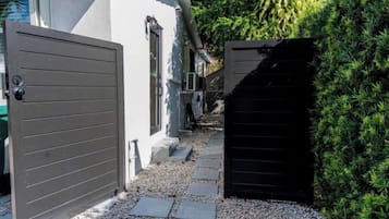 Enceinte de lâhĂ©bergement