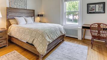 3 bedrooms, internet, bed sheets