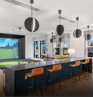 Interior - Luxury Prime location, Airport, Toyota, Arsenal (Madison)