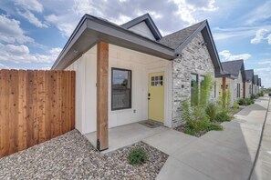 Exterior detail - Brand-New Home 2 Mi to Shannon Med Center! (San Angelo)