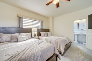 3 bedrooms, iron/ironing board, Internet, bed sheets - Hike, Bike & Relax: Walkable Home in West Sedona! (Sedona)