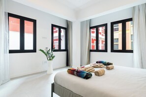 1 bedroom, iron/ironing board, internet, bed sheets