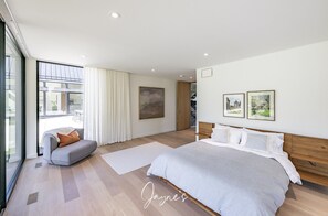 4 habitaciones, tabla de planchar con plancha y wifi gratis 
