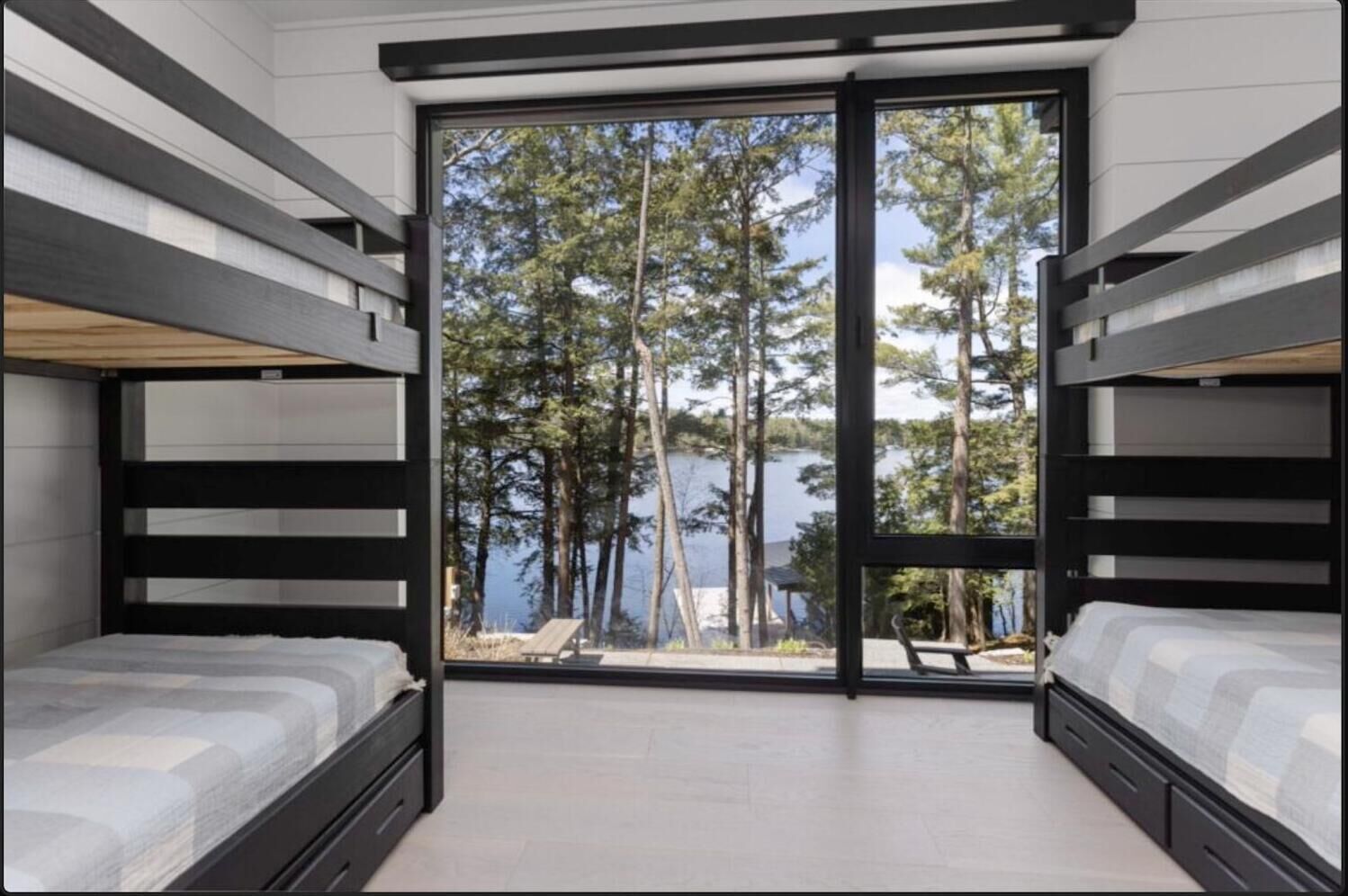 5 عدّة غرف نوم وواي فاي وملاءات أسرّة