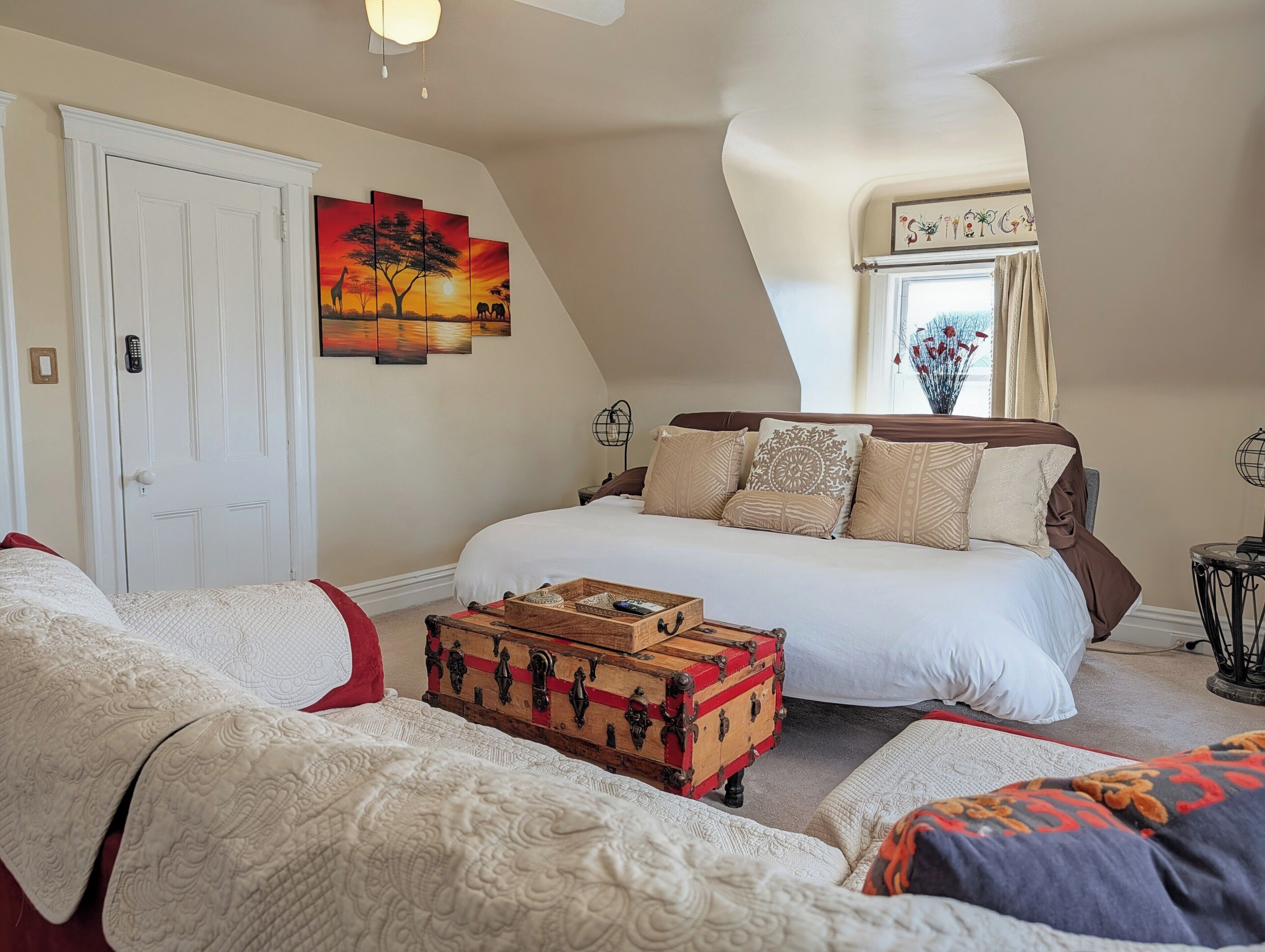 1 habitación, tabla de planchar con plancha, wifi y ropa de cama 