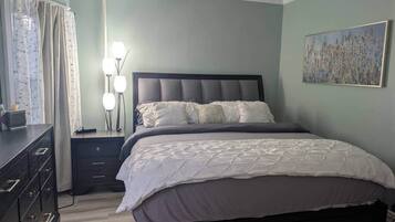 1 室のベッドルーム、セーフティボックス (室内)、アイロン / アイロン台、WiFi