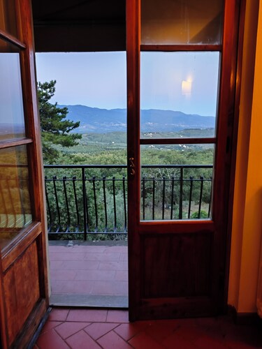Villa Rosanna - hills and woods close to Florence