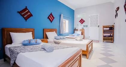 Bluerina - Private Triple Room And Breakfast Included