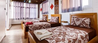 Bluerina - Private Triple Room Sea view , Air Conditioner And Breakfast Included