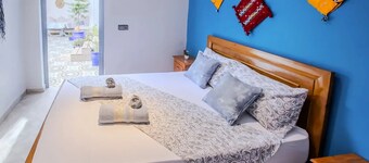 Bluerina - Private Room double And Breakfast Included