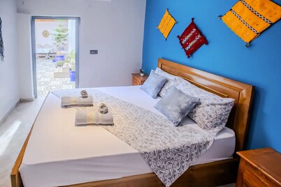 Bluerina - Private Room double And Breakfast Included