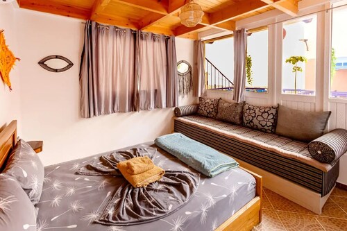 Bluerina - Private Room Double With Seaview and A/C And Breakfast Included