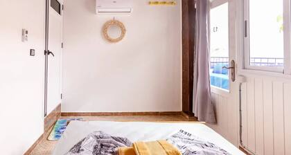 Bluerina - Private Budget Room Air conditioning And Breakfast Included