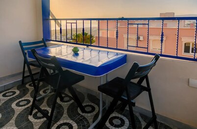 Bluerina - Private Studio and balcony And Breakfast Included