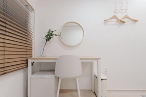 Room - Ellystay (Seoul)