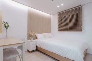 Room - Ellystay (Seoul)