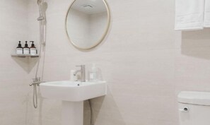 Bathroom - Ellystay (Seoul)