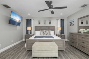 4 bedrooms, iron/ironing board, WiFi, bed sheets