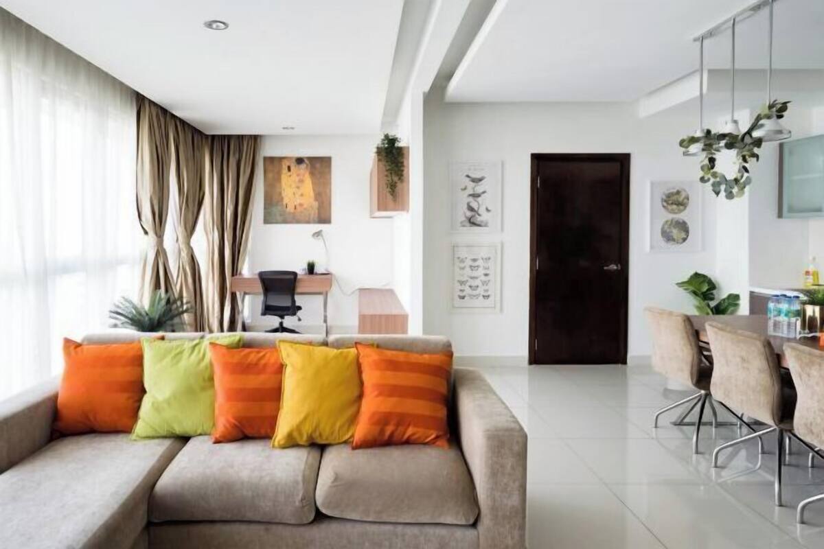 Tempat tidur bayi