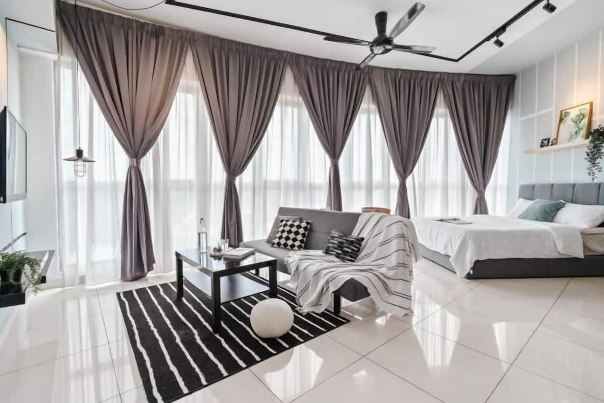 Tempat tidur bayi