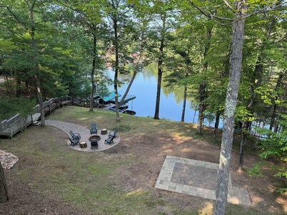 NORTHERN HIDEAWAY on Lake Minocqua. Close to downtown and many area attractions.