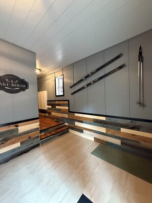 المنشأة من الداخل