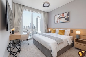 Luxury Apartment, Balcony, City View