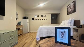 1 bedroom, iron/ironing board, travel cot, free WiFi