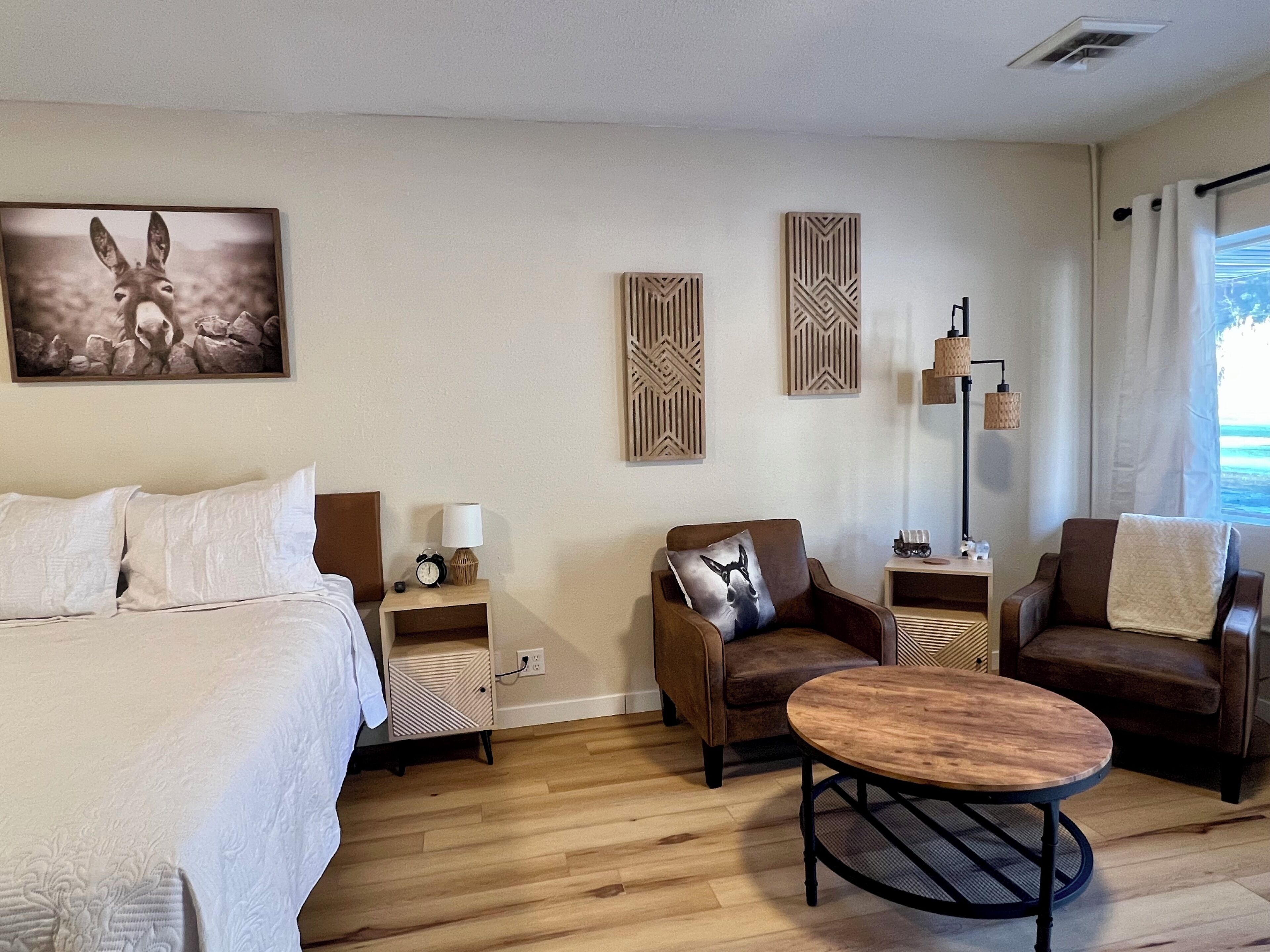 1 chambre, fer et planche à repasser, lit parapluie, Wi-Fi gratuit