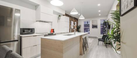 Microwave, oven, stovetop, dishwasher