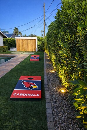 Property grounds - Luxe Scottsdale Oasis: 5 Min to Old Town, Pool, Hot Tub, Gym, Cold plunge (Scottsdale)