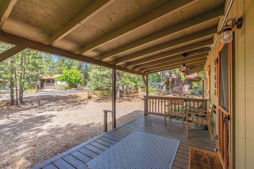 Private Hot Tub | Munds Park Cabin Retreat