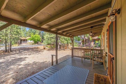 Private Hot Tub | Munds Park Cabin Retreat