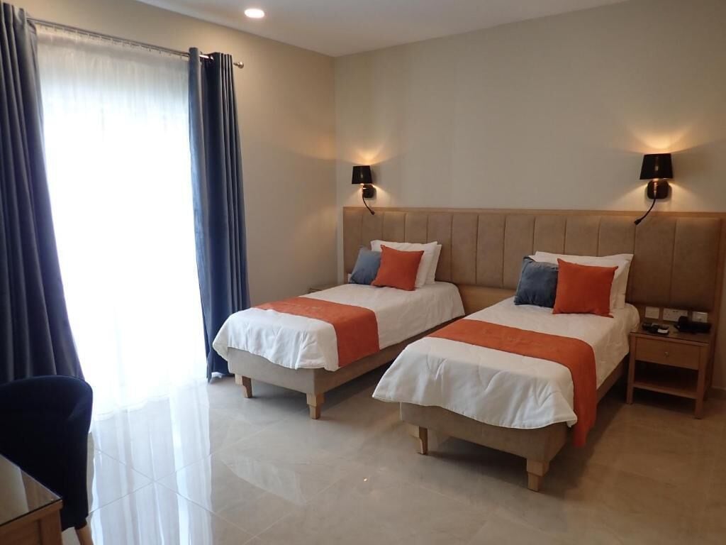 Deluxe dubbelrum eller tvåbäddsrum | Badrum