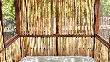 Bain à remous privé