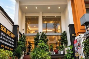 Ảnh chưa phân loại, 2 trong số 31 ảnh, nút