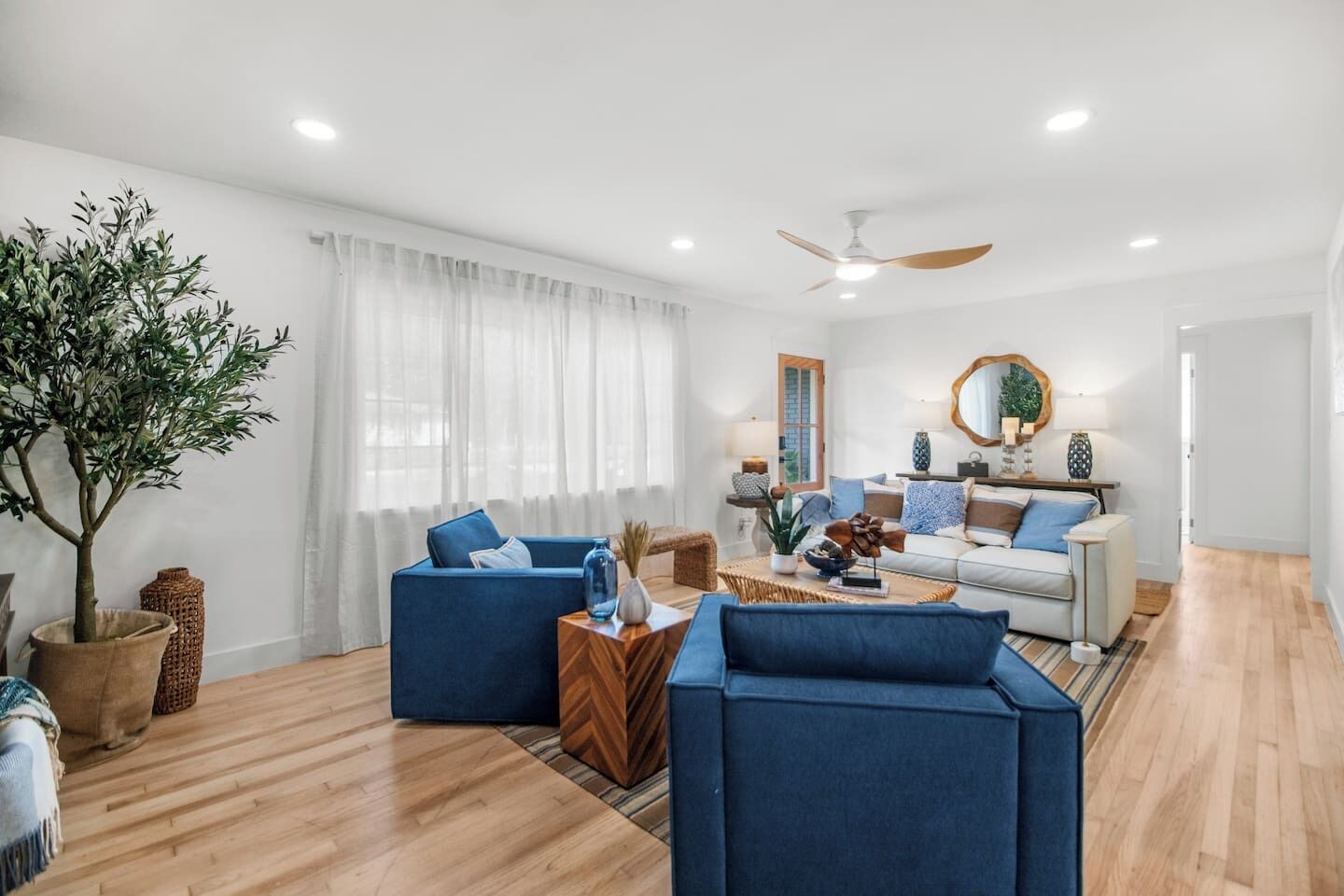 Fernseher, Stereoanlage