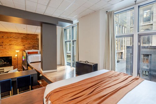 Downtown Luxe Loft Retreat