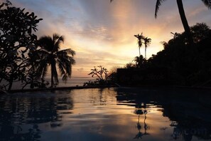 Unclassified image, 4 of 13, button - Naiharn on the Rock Resort Phuket (Phuket)