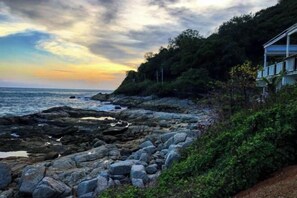 Exterior - Naiharn on the Rock Resort Phuket (Phuket)