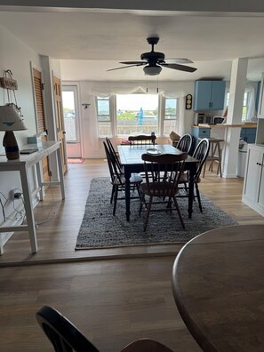 Dining - Charming 4-bedroom cottage in serene West Dennis, close to beach! (Dennis)