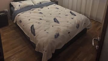 2 quartos, ferros/tábuas de passar roupa, Wi-Fi, roupa de cama