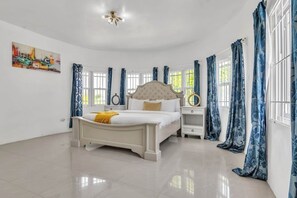 4 bedrooms, WiFi, bed sheets