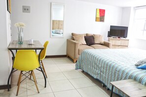 1 chambre, fer et planche Ă repasser, Wi-Fi, literie fournie