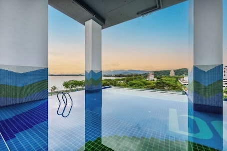 Outdoor pool. Bay Suites Premier Suites Kota Kinabalu